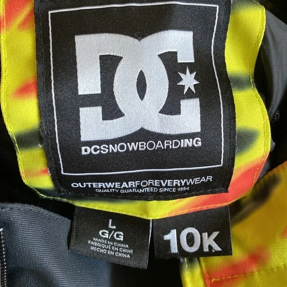 DC Snowboard Jacket - Picture 3 of 4